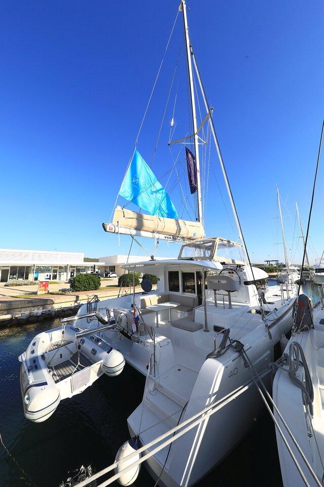 Lagoon 40 - 4 + 2 cab, picture 4