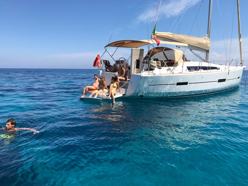 Dufour 460 GL, picture 3