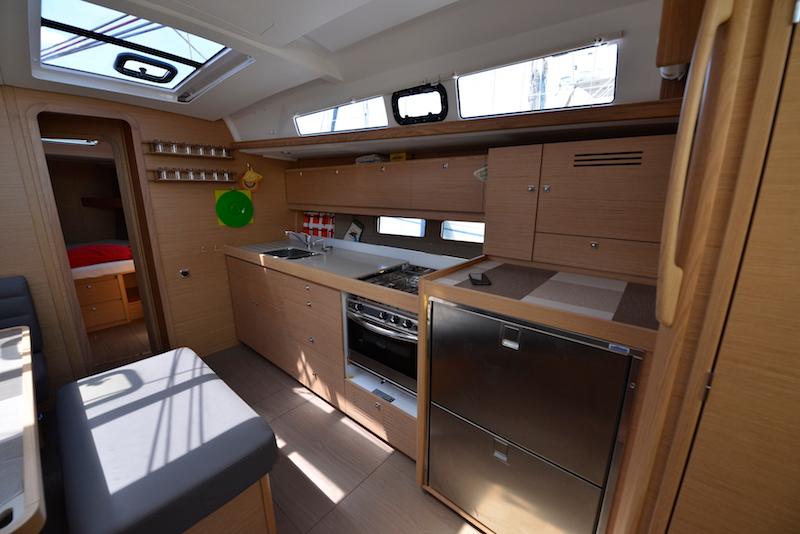Dufour 460 GL, picture 7