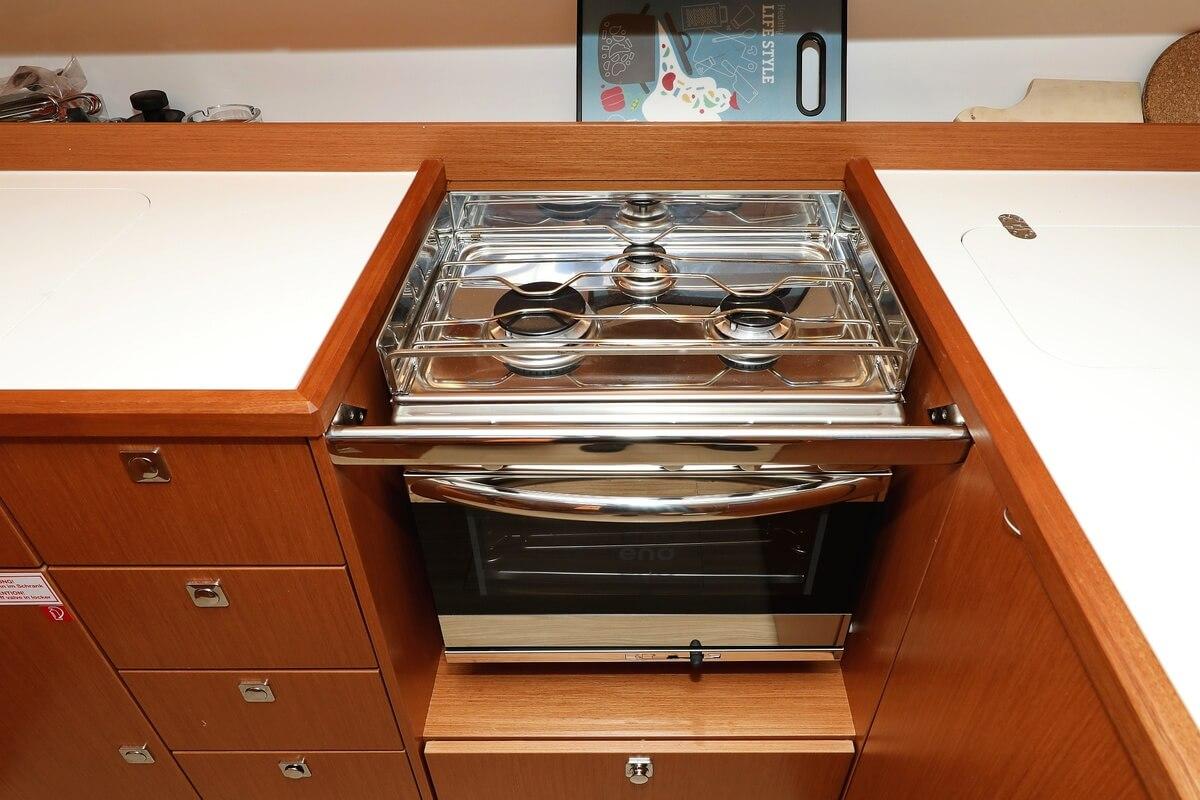 Bavaria C38, picture 14