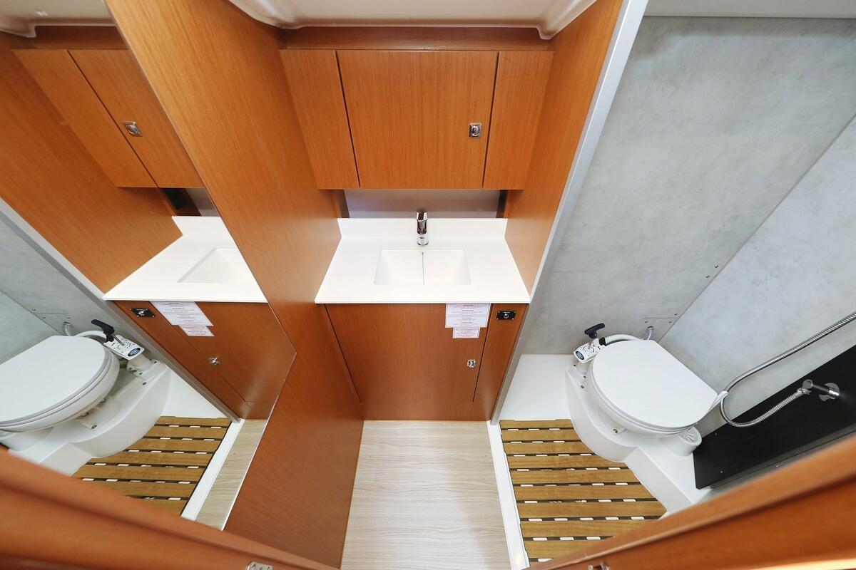 Bavaria C38, picture 19