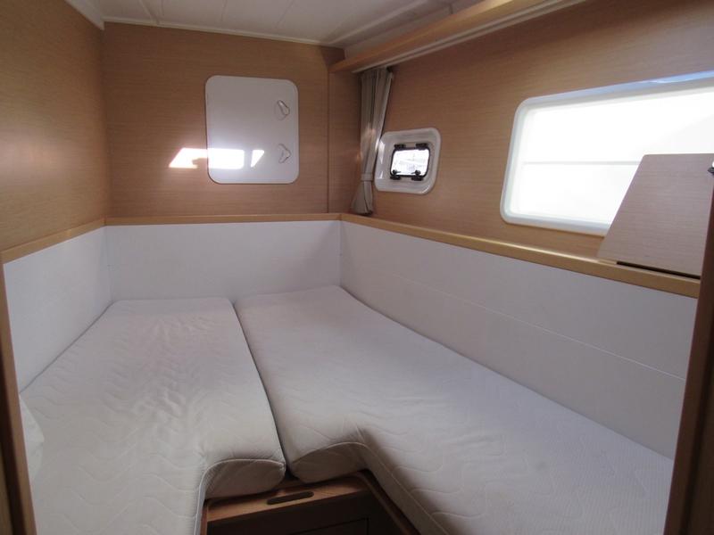 Lagoon 400 S2 - 4 + 2 cab., picture 18