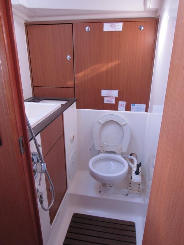 Bavaria Cruiser 40, picture 15