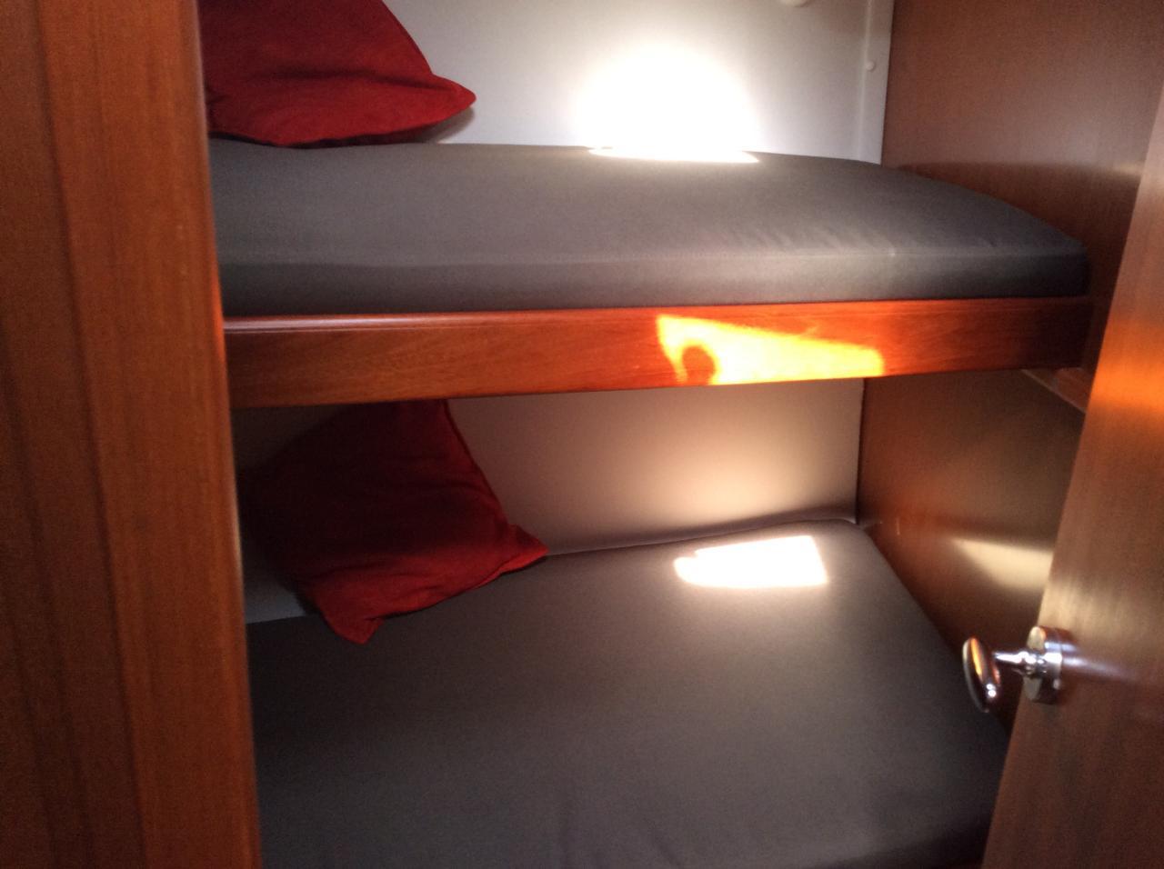 Oceanis 43, picture 13