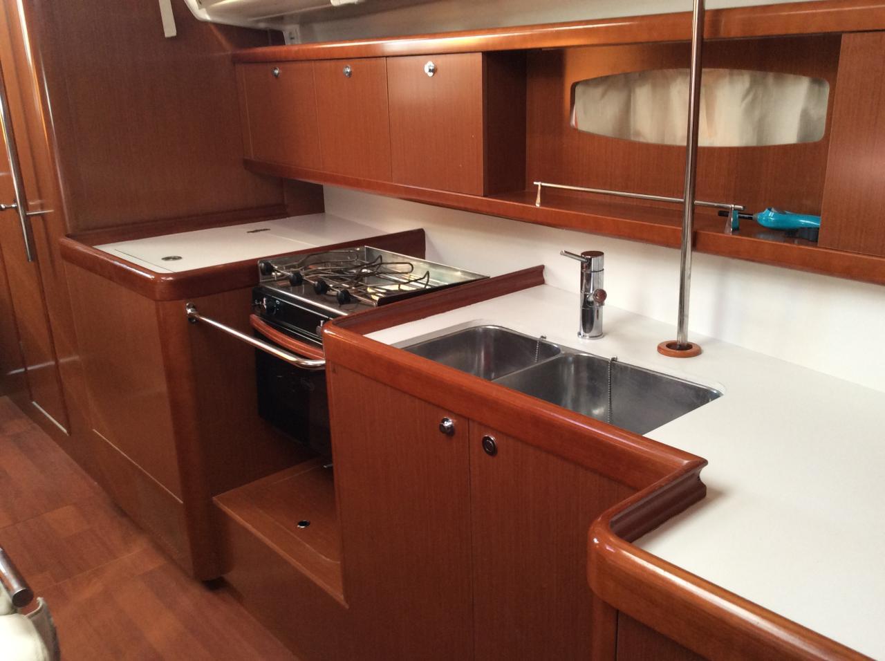 Oceanis 43, picture 6