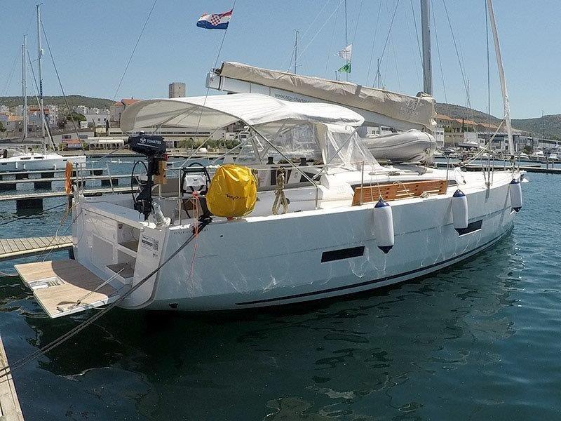 Dufour 430 GL, picture 4