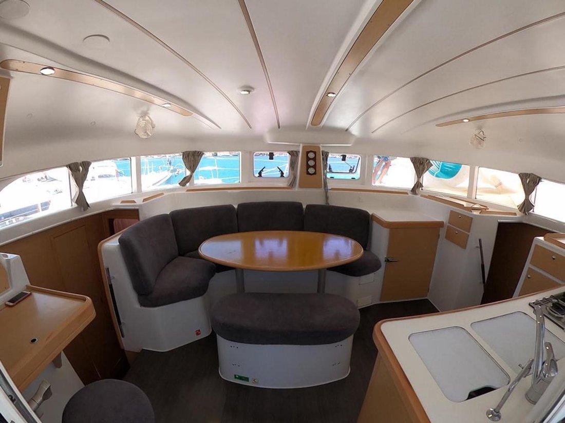 Lagoon 380 - 4 + 2 cab., picture 8