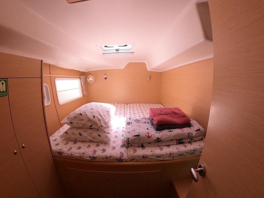 Lagoon 380 - 4 + 2 cab., picture 11