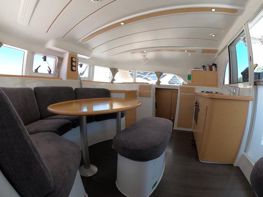 Lagoon 380 - 4 + 2 cab., picture 5