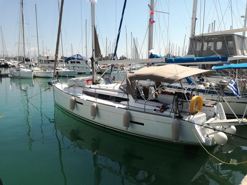 Sun Odyssey 389, picture 3