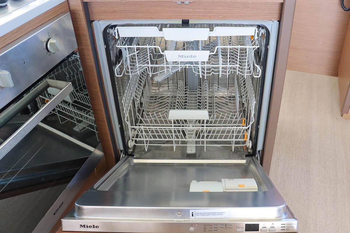 Lagoon 52 F - 5 + 2 cab., picture 22