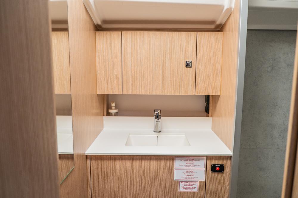 Bavaria C42, picture 22