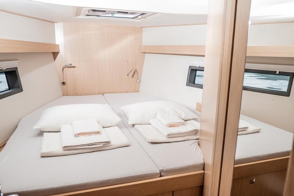 Bavaria C42, picture 16