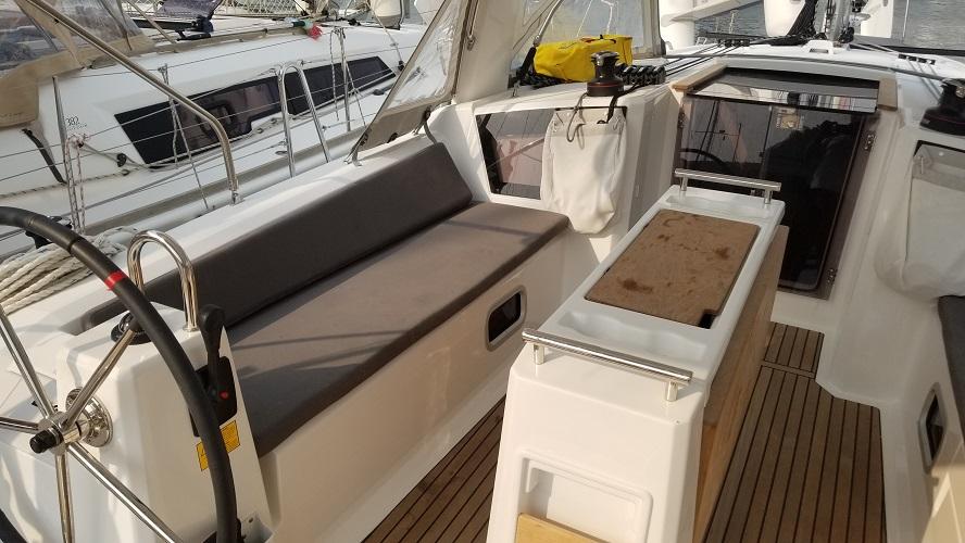 Oceanis 38.1, picture 8