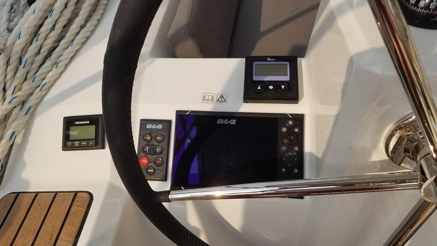 Oceanis 38.1, picture 9