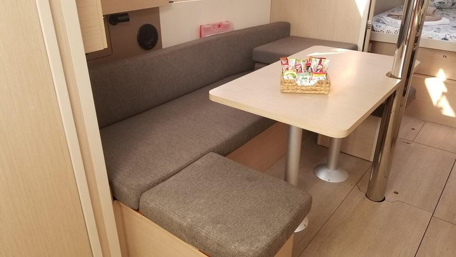 Oceanis 38.1, picture 10