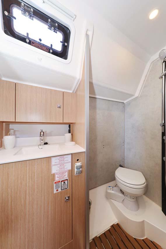 Bavaria C42 Style, picture 28