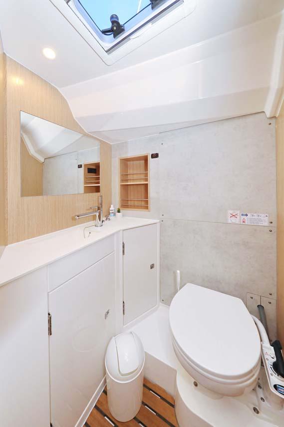 Bavaria C42 Style, picture 31