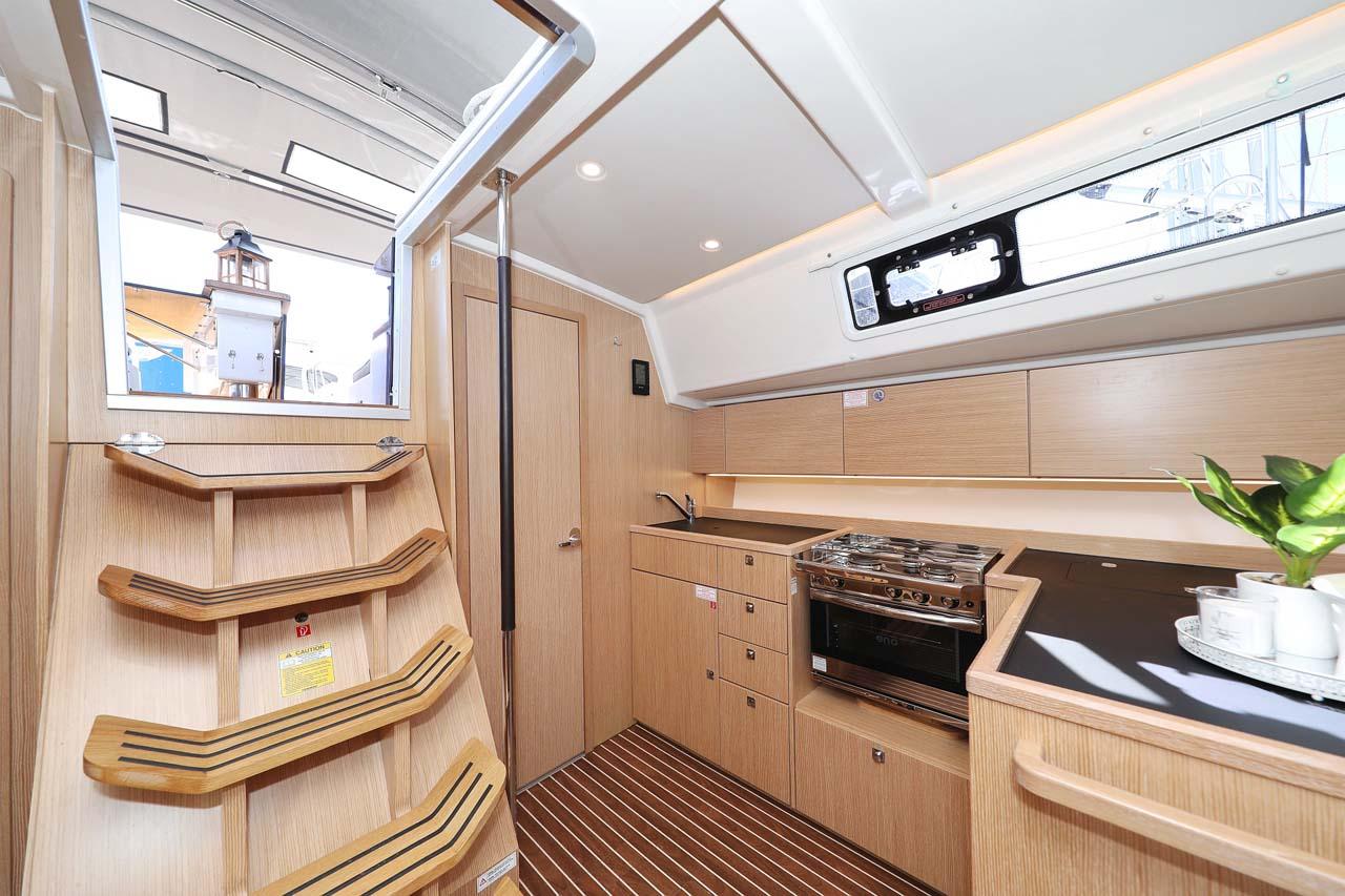 Bavaria C42 Style, picture 19