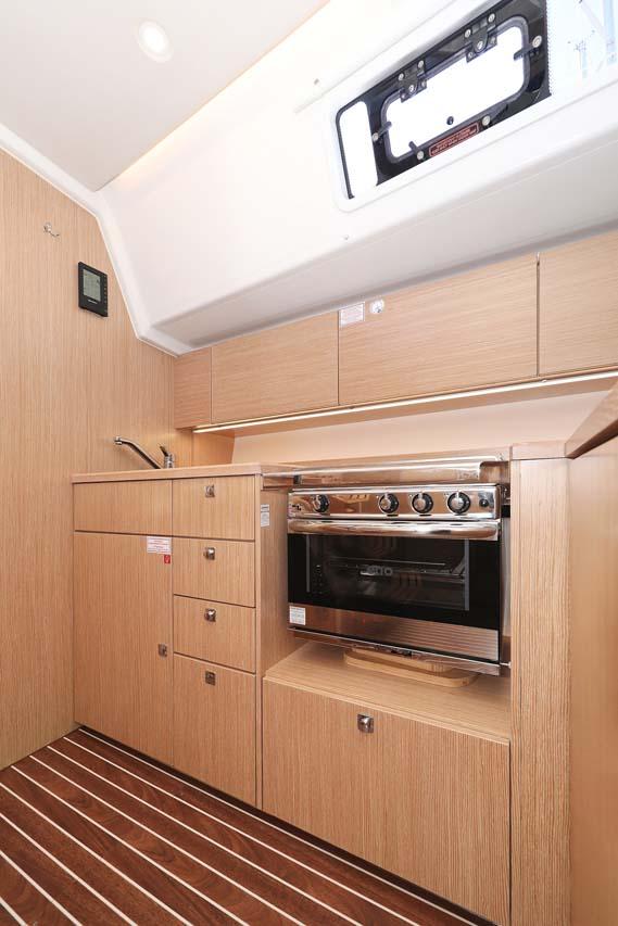 Bavaria C42 Style, picture 20