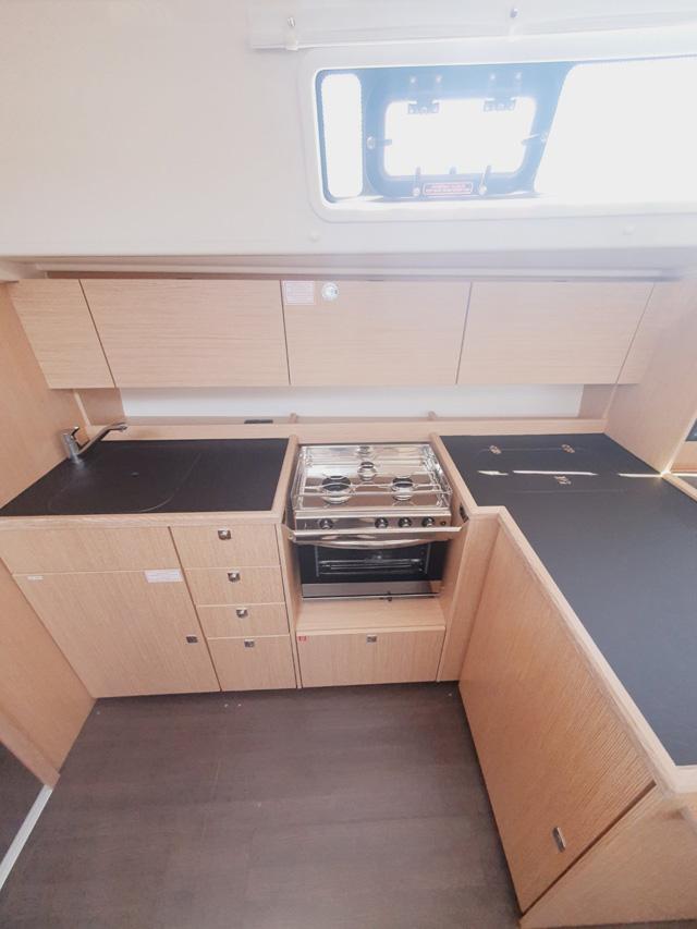 Bavaria C42 Style, picture 9