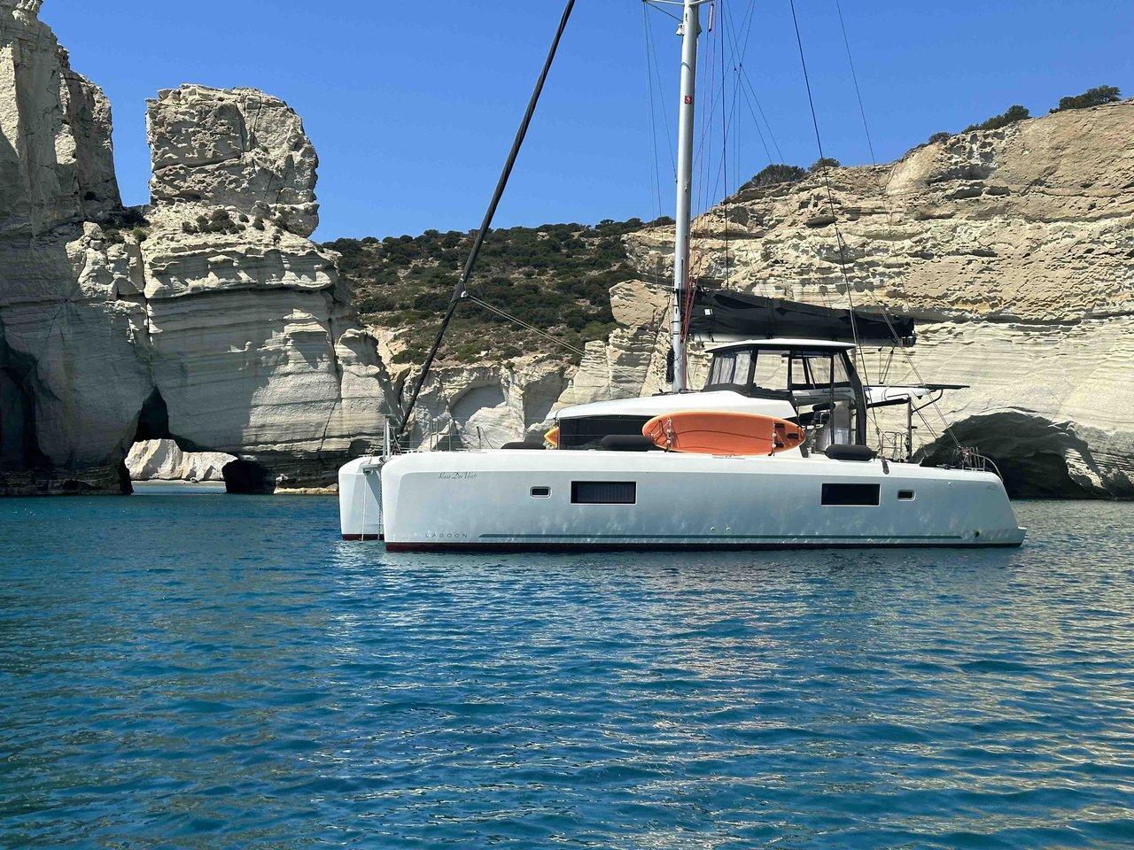 Lagoon 42 - 4 + 1 cab., picture 1