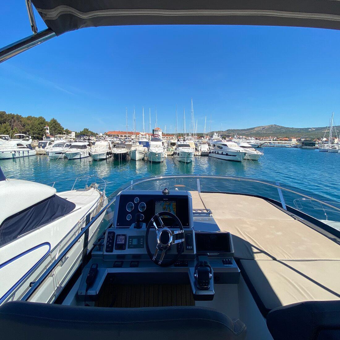 Galeon 550 Fly, picture 11