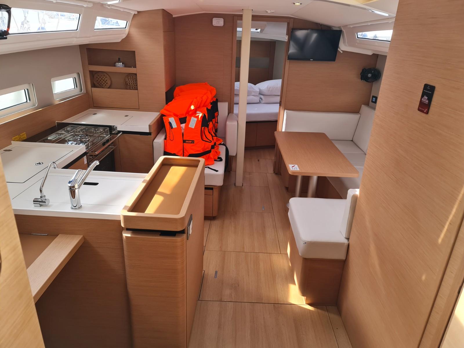 Sun Odyssey 410 - 3 cab., picture 4