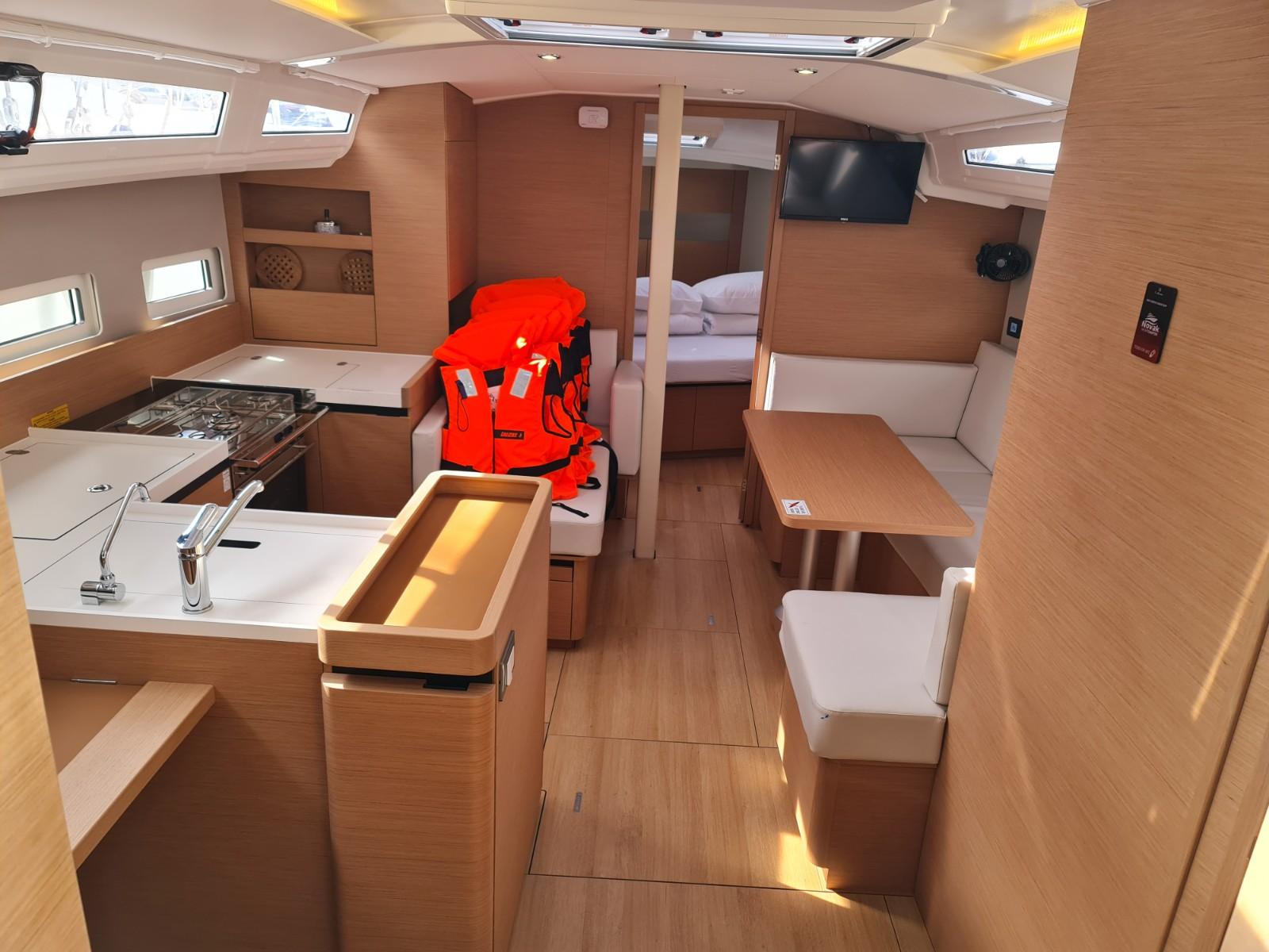 Sun Odyssey 410 - 3 cab., picture 7