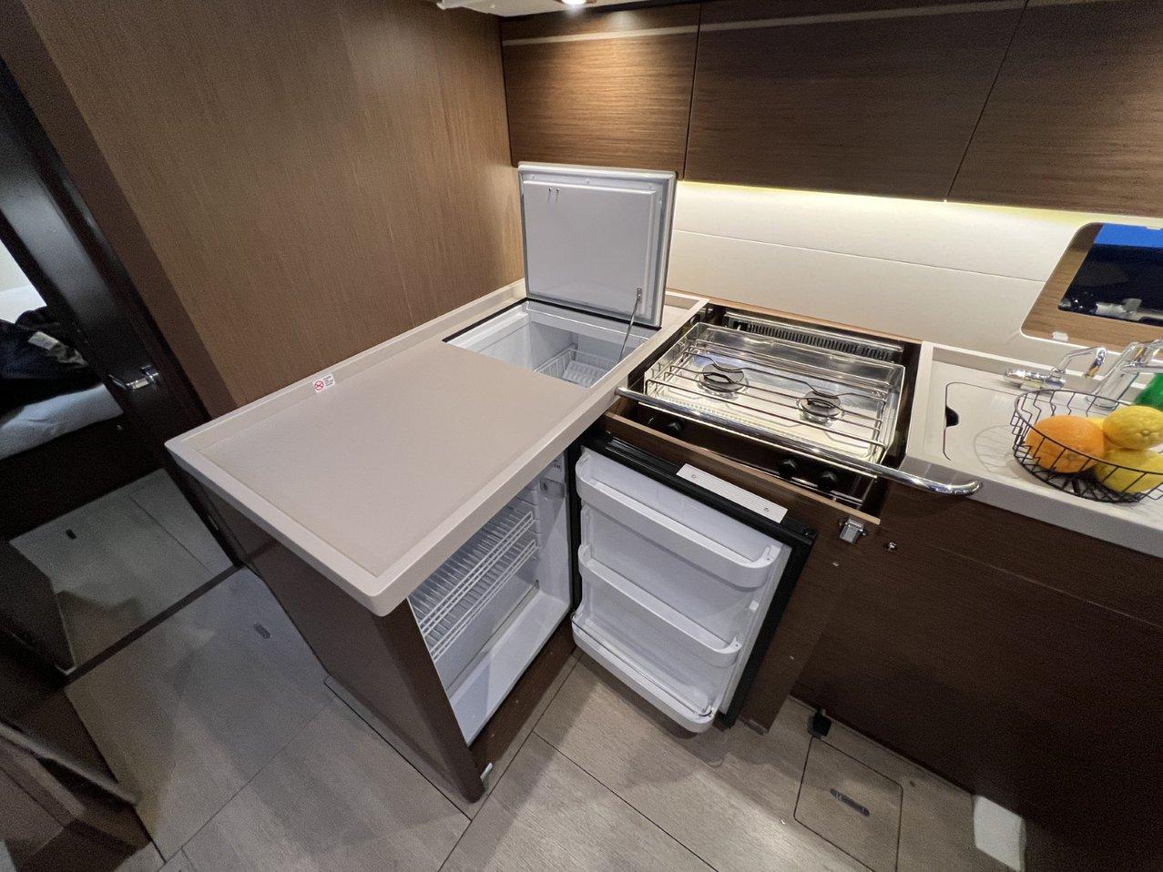 Oceanis 51.1, picture 33