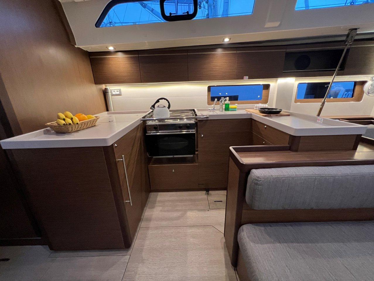 Oceanis 51.1, picture 32