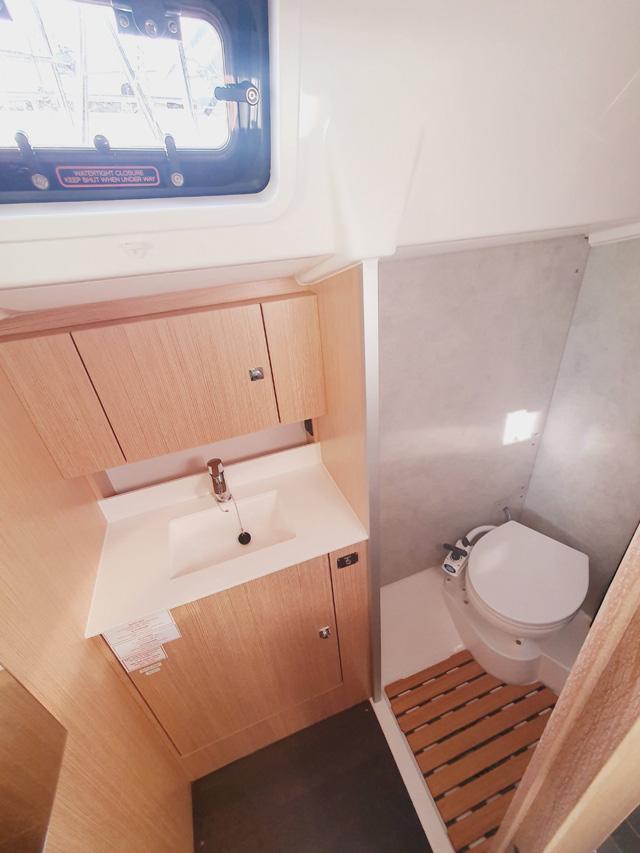 Bavaria C38, picture 17