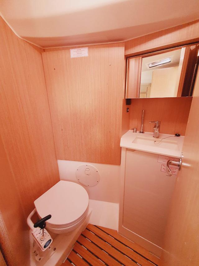 Bavaria C38, picture 18