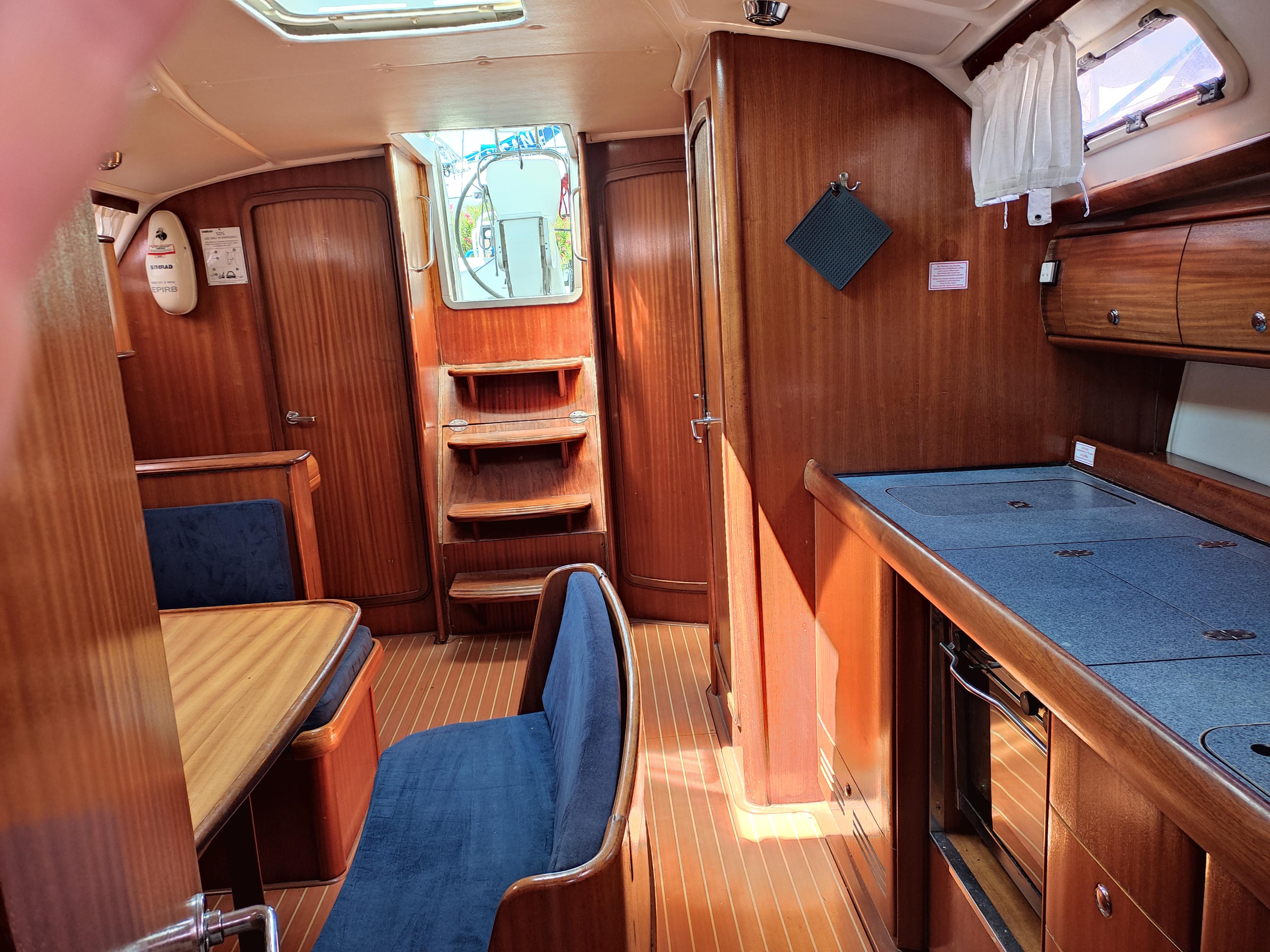 Bavaria 41, picture 5