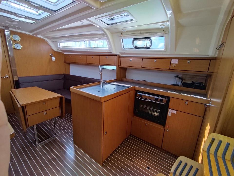 Bavaria 37 Cruiser, picture 15