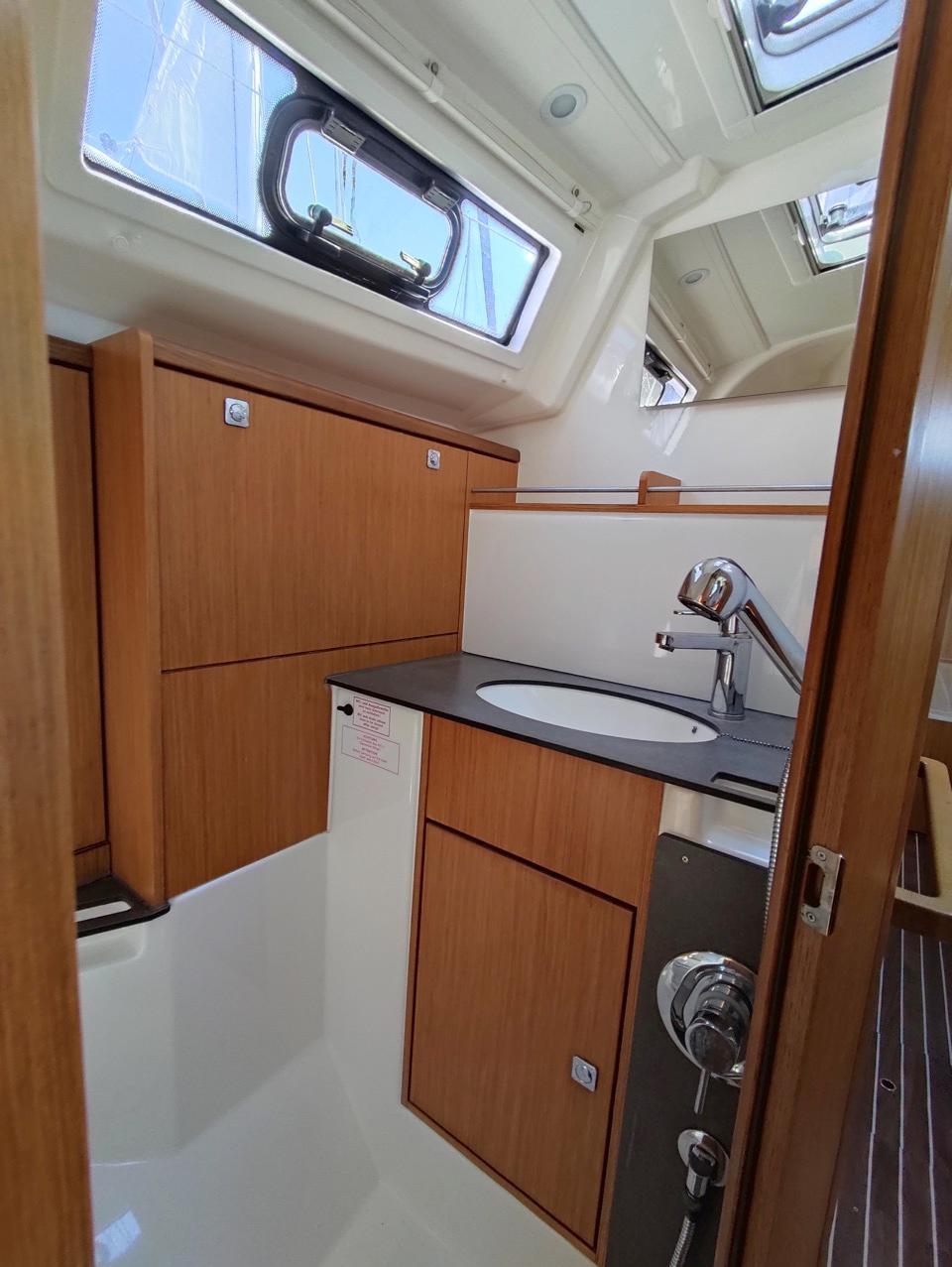 Bavaria 37 Cruiser, picture 22