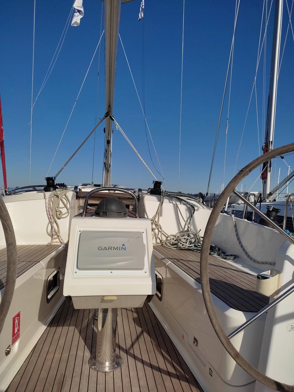 Bavaria 37 Cruiser, picture 6