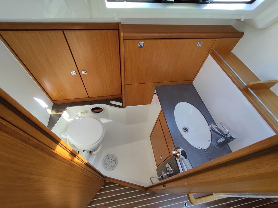 Bavaria 37 Cruiser, picture 21