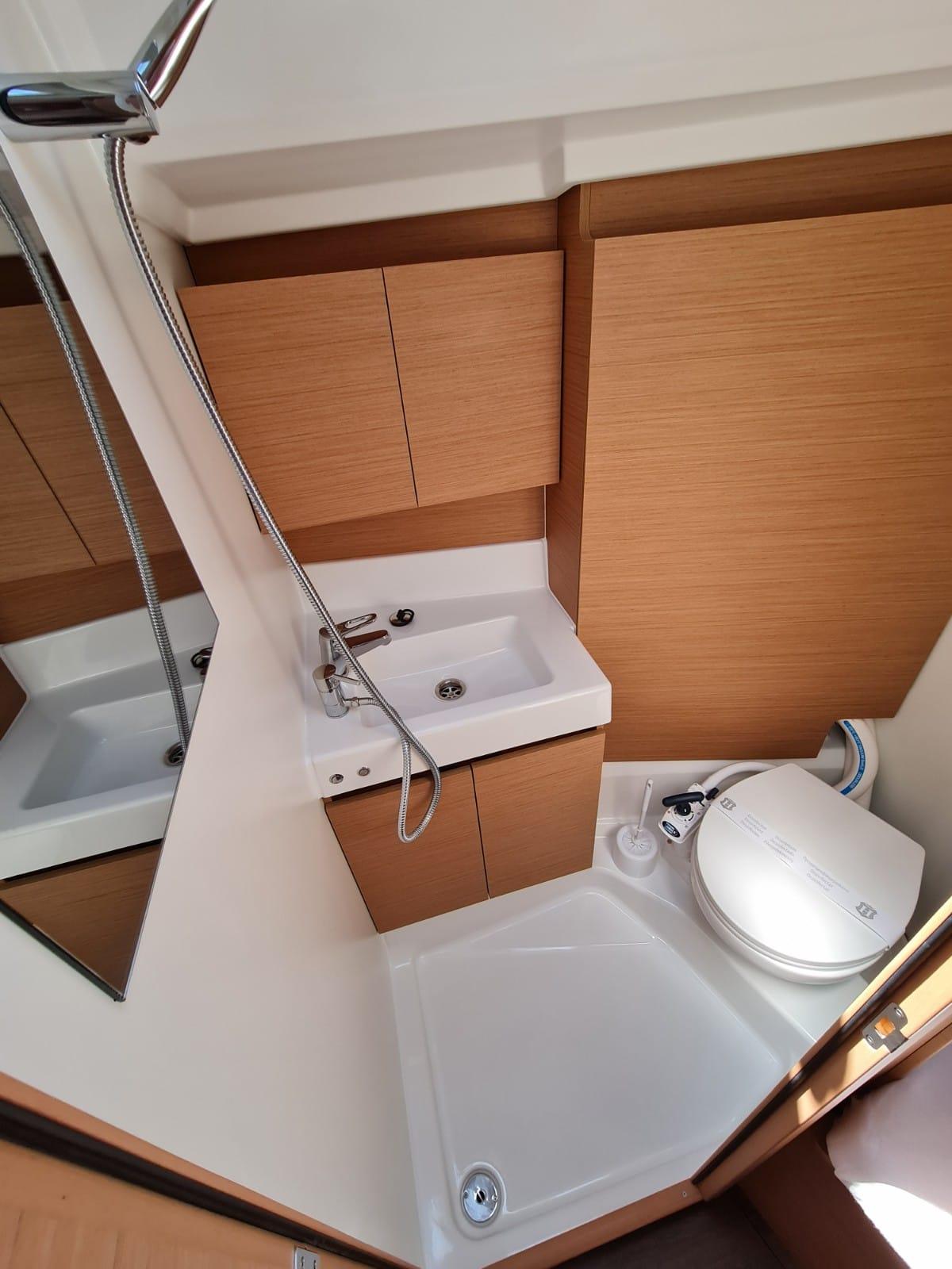 Sun Odyssey 380 - 3 cab., picture 23