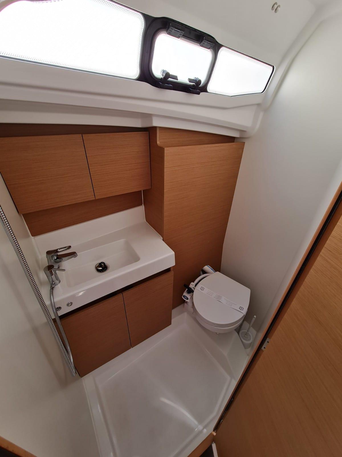 Sun Odyssey 380 - 3 cab., picture 24