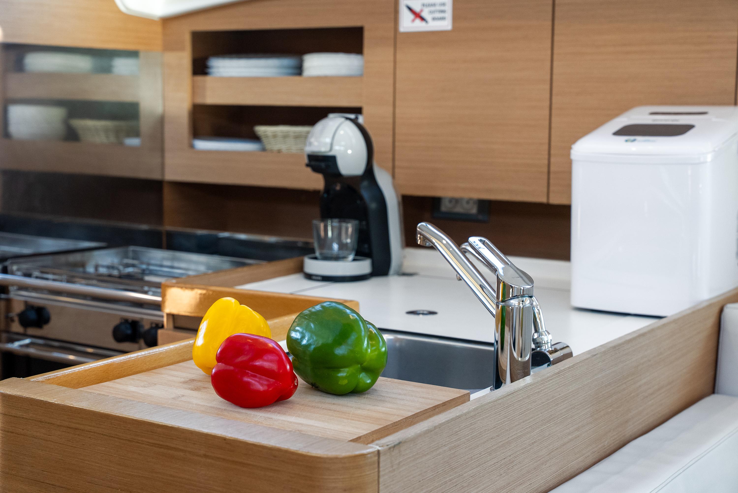 Sun Odyssey 380 - 3 cab., picture 16