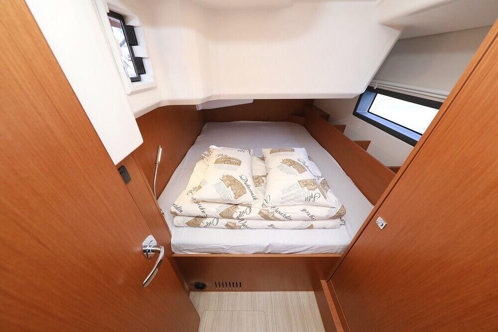 Bavaria C38, picture 14