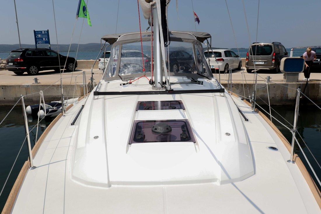 Oceanis 35.1, picture 6