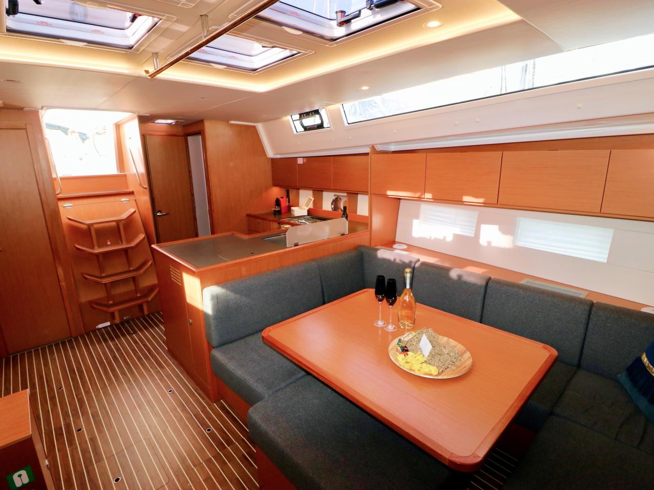 Bavaria C50 Holiday - 5 cab., picture 9