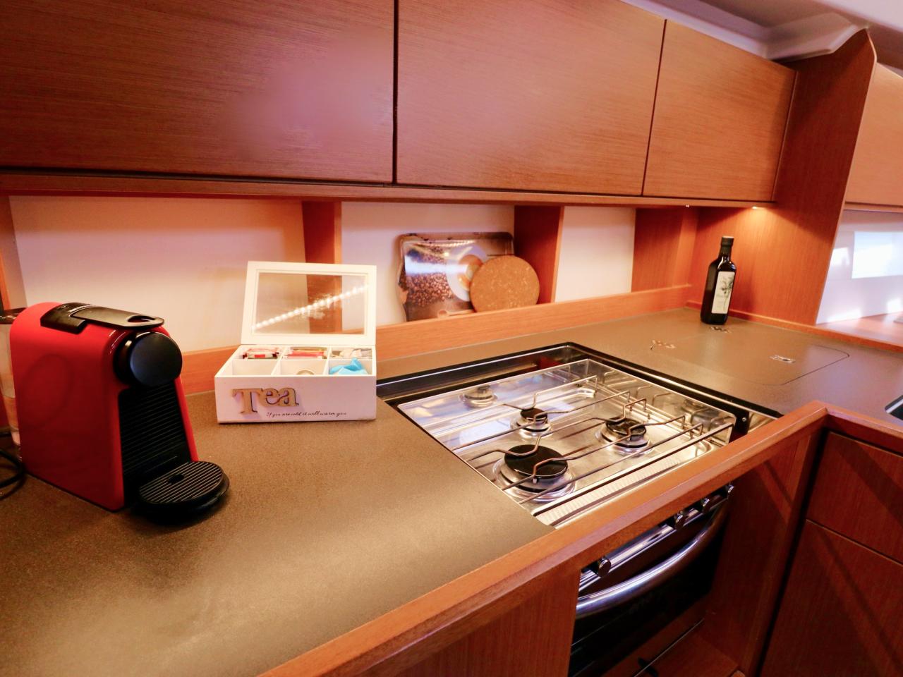 Bavaria C50 Holiday - 5 cab., picture 12