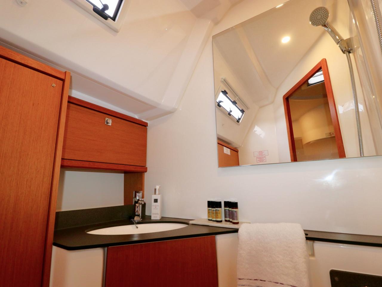 Bavaria C50 Holiday - 5 cab., picture 16