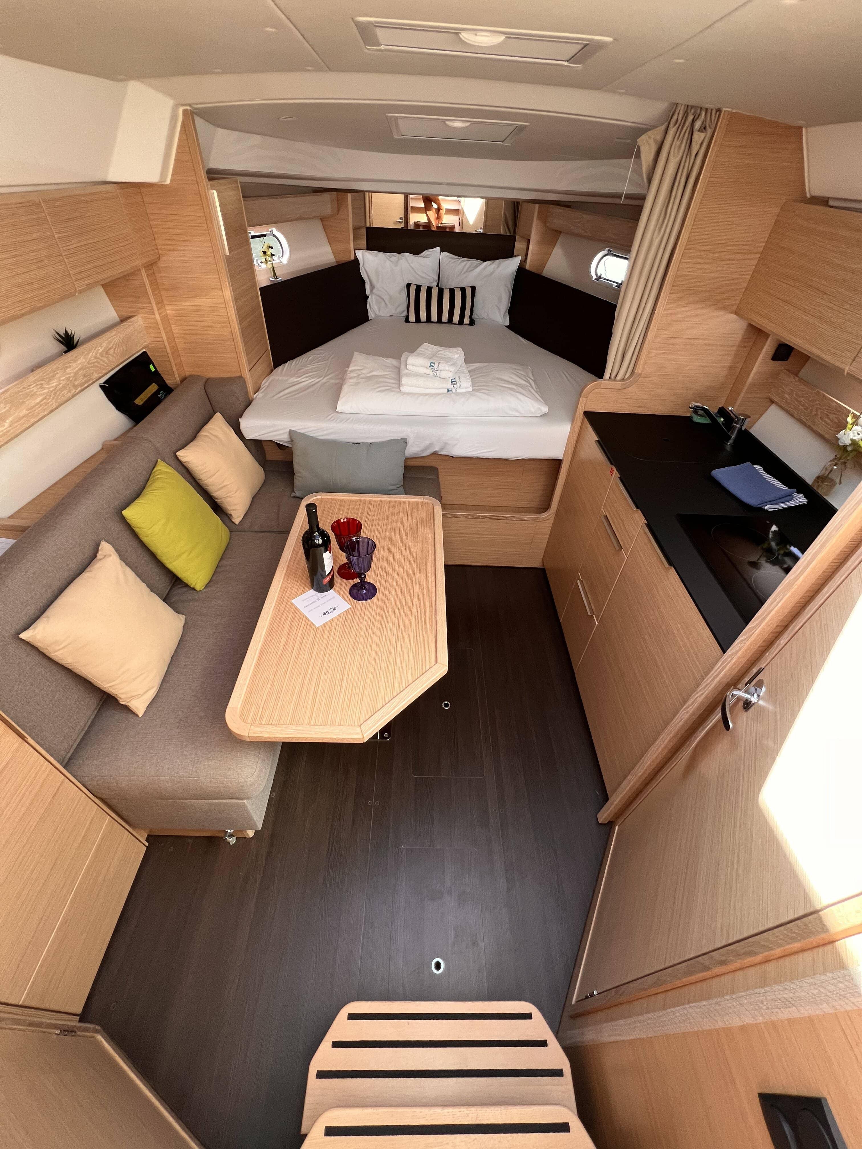 Bavaria 33 Sport HT, picture 14