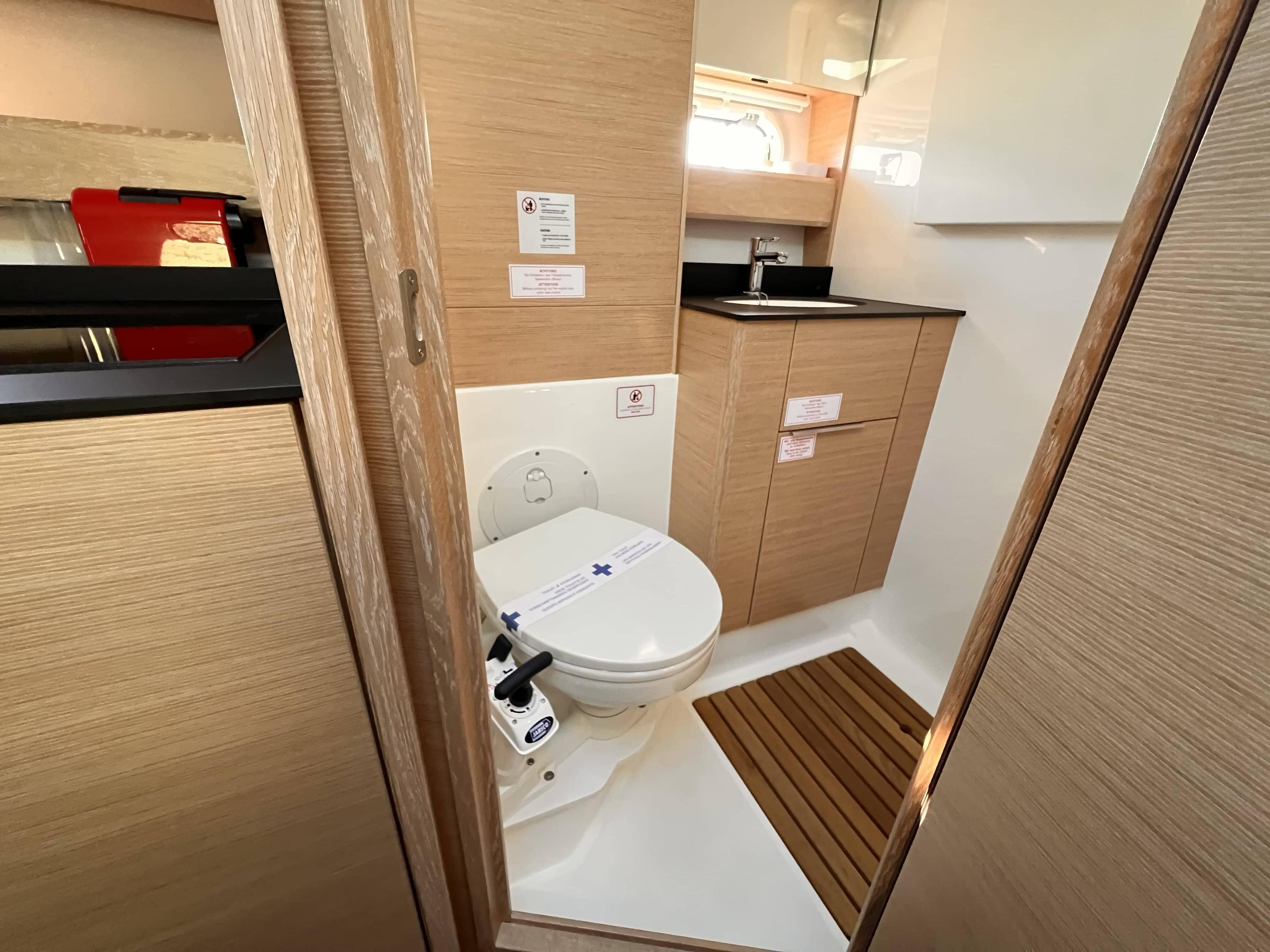 Bavaria 33 Sport HT, picture 18