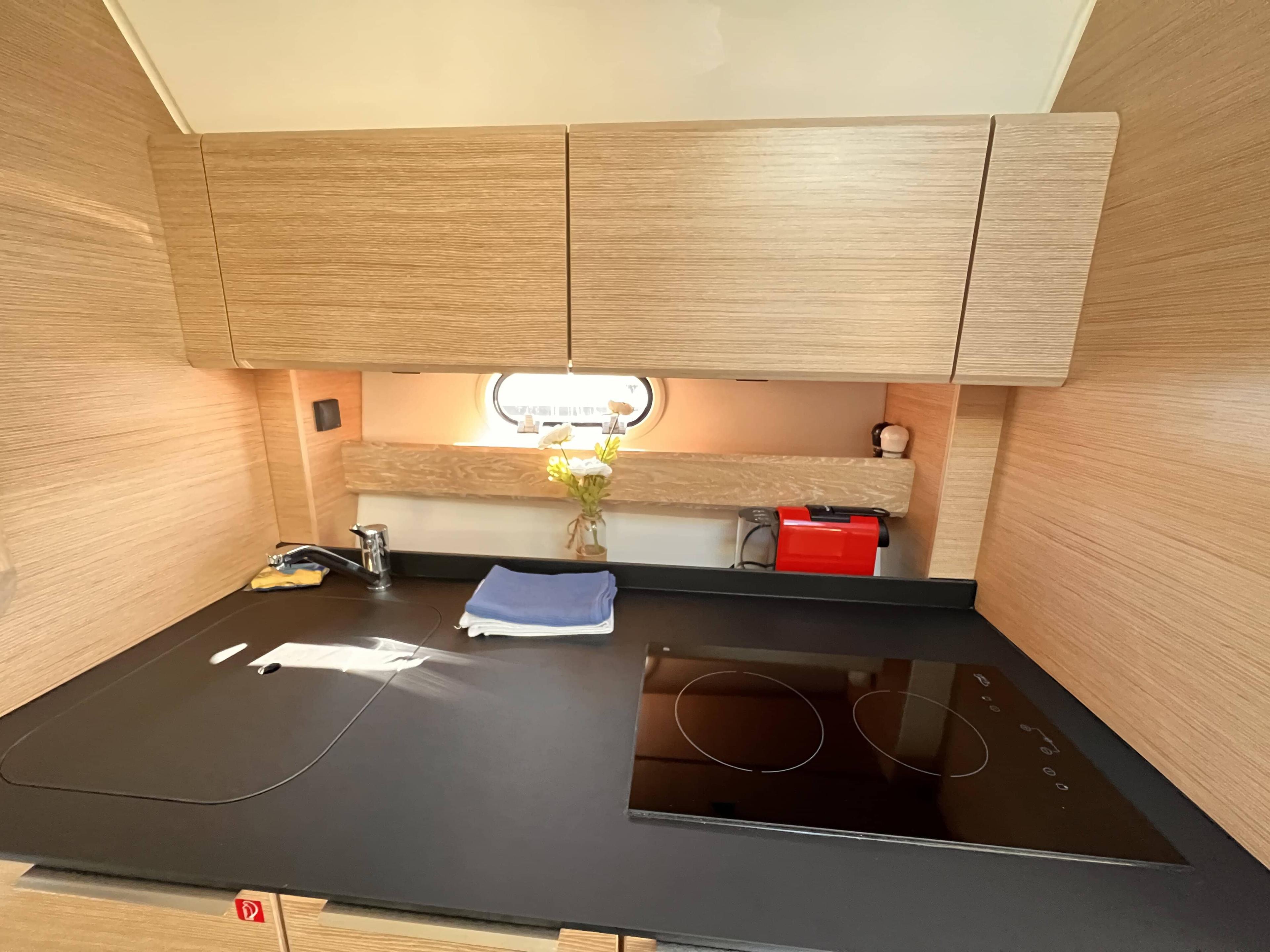 Bavaria 33 Sport HT, picture 13