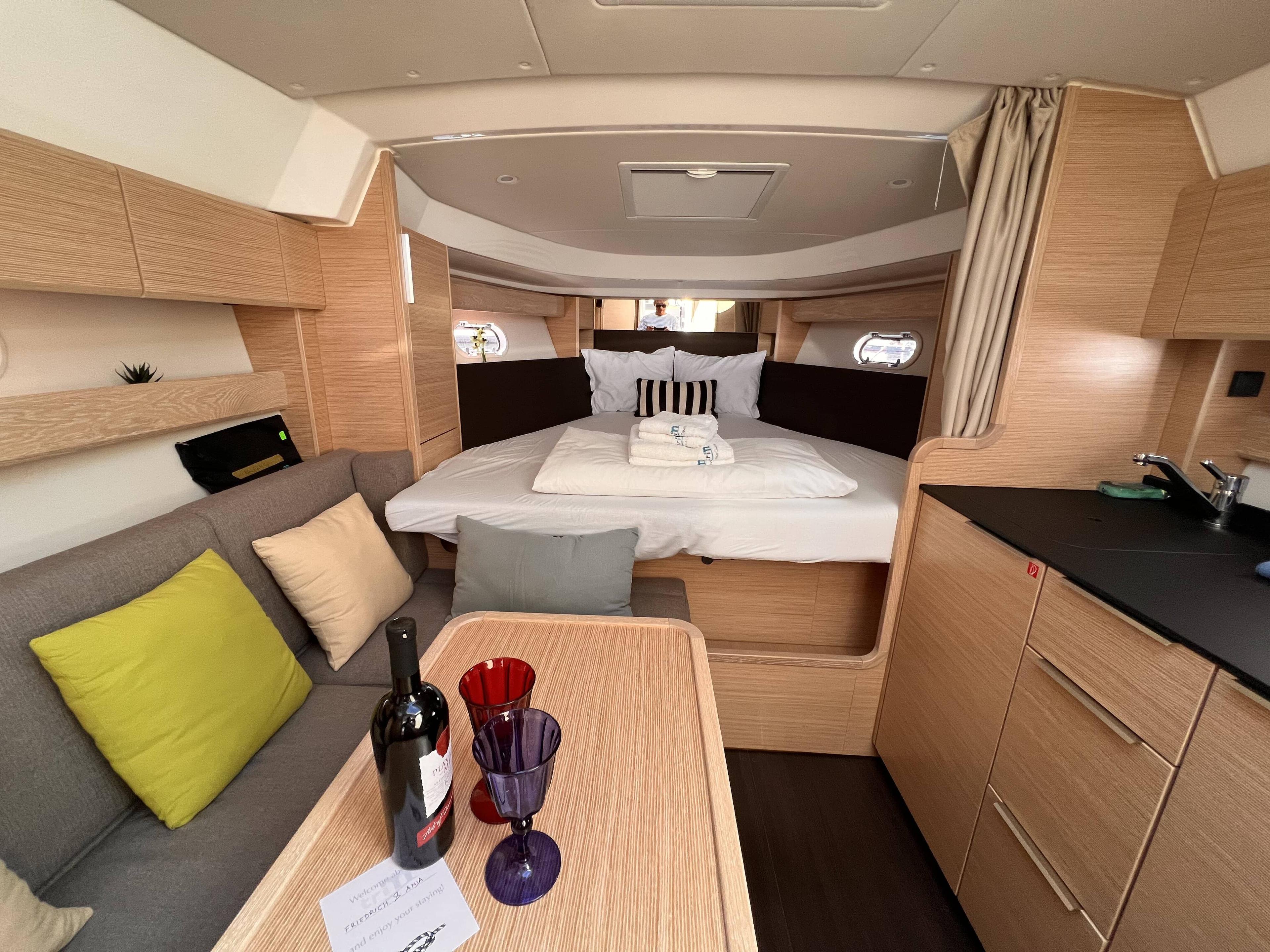 Bavaria 33 Sport HT, picture 9